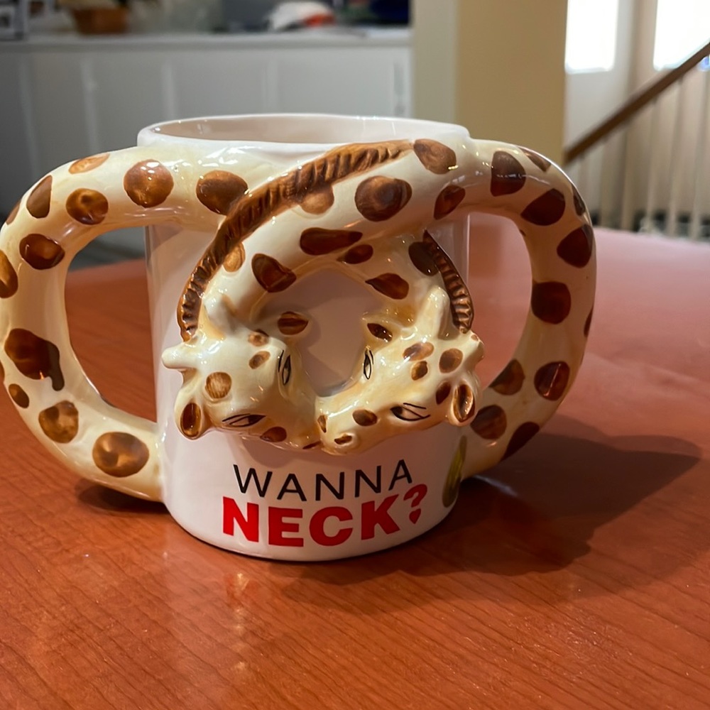 PAPEL®️©️FREELANCE Hand Painted WANNA NECK Giraffe coffee mug